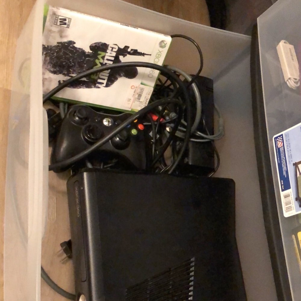 X box 360 for sale with game and controller